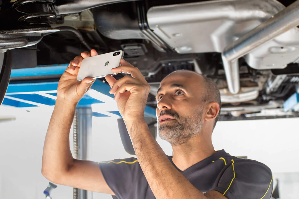 Videocheck. On‑line prohlídka vašeho vozu Opel. Rychle, jednoduše a bezpečně. Videocheck